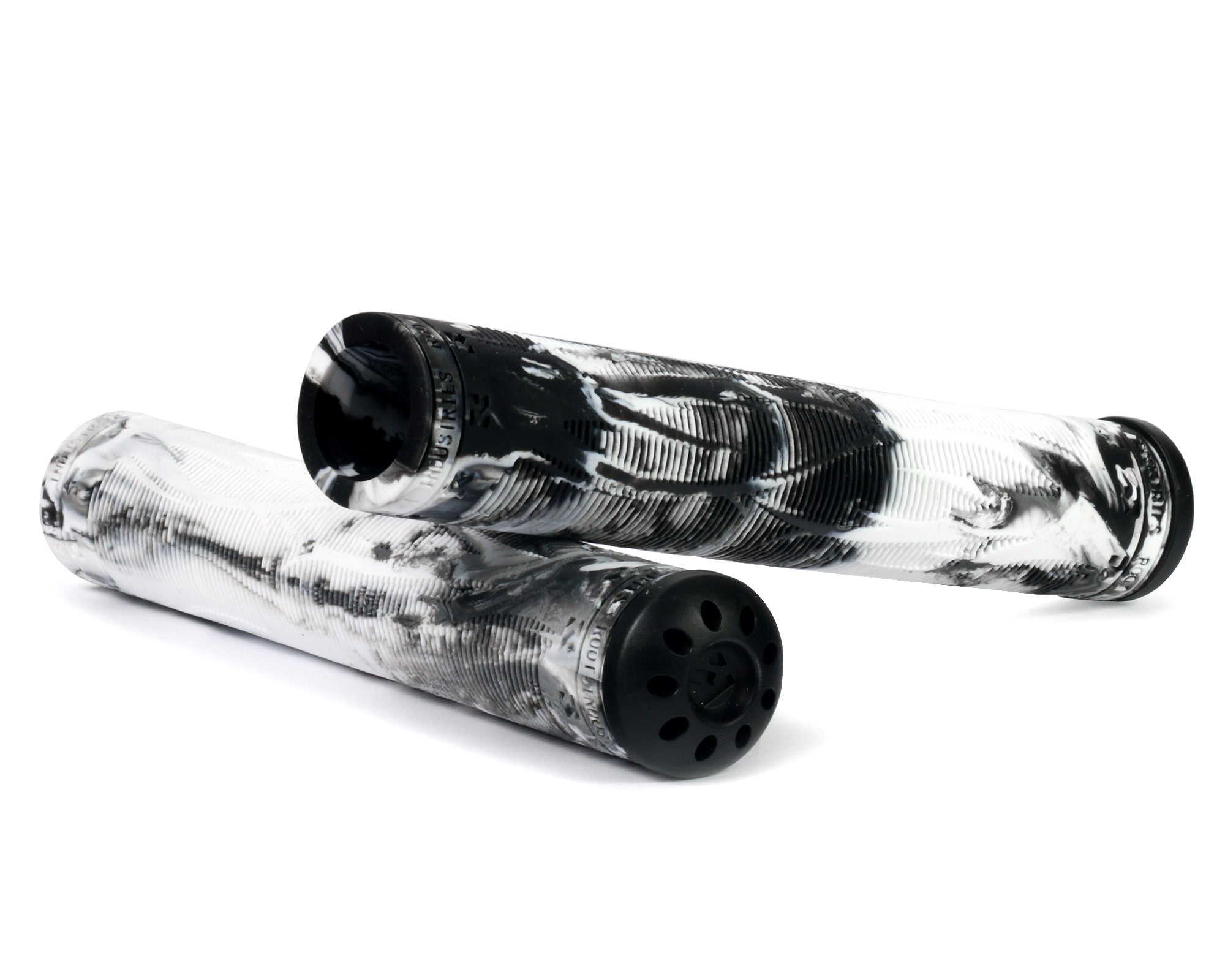 R2 Mixed Grips White/Black Scooter Hut