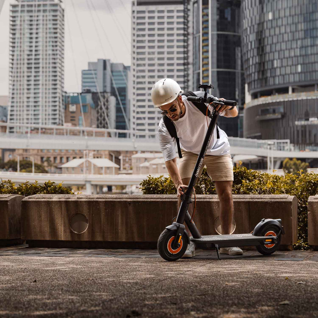 InMotion Commuter Climber Electric Scooter - Dual Motor E Scooter ...