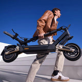 NAVEE ST3 PRO LIFESTYLE FOLDED - SCOOTER HUT